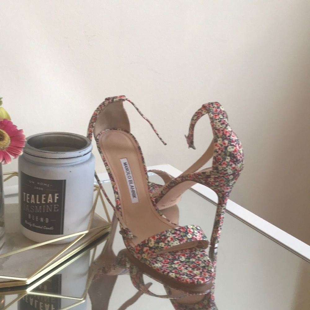 Gorgeous Manolo Strappy Sandals